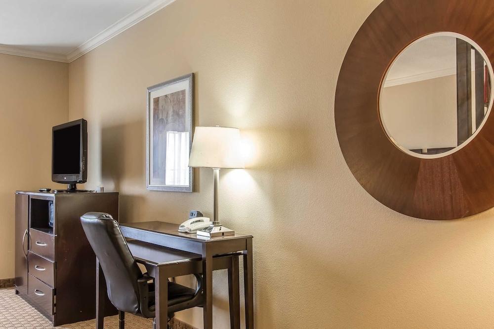 Comfort Suites Lawton Near Fort Sill Exterior foto